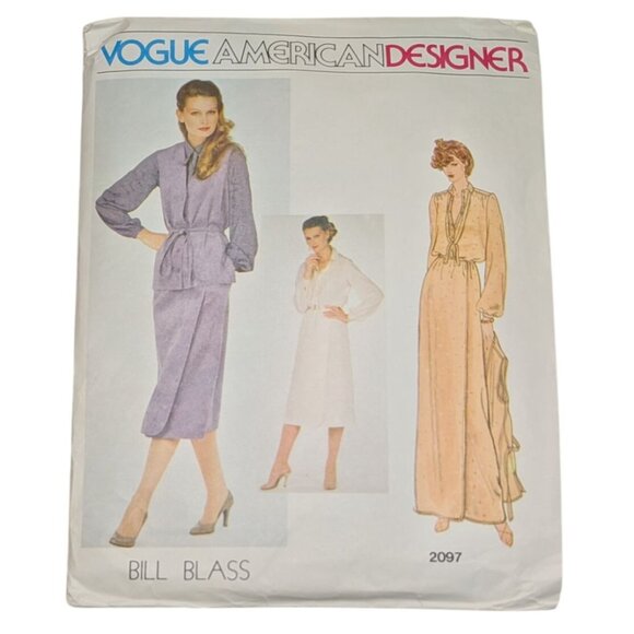 Vogue American Designer Bill Blass Pattern 2097 factory folds - Picture 10 of 10